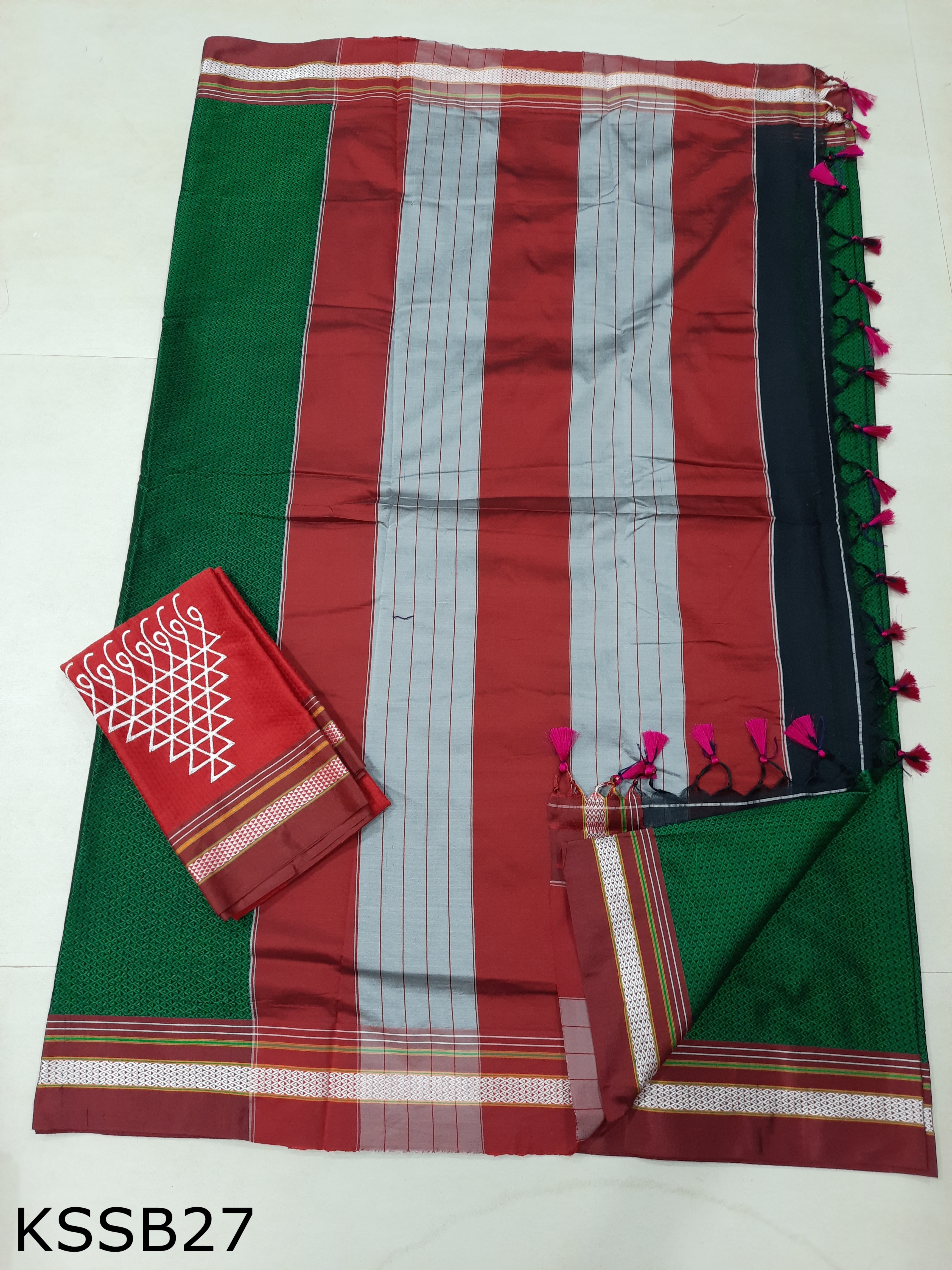 Khun Lining Pallu 