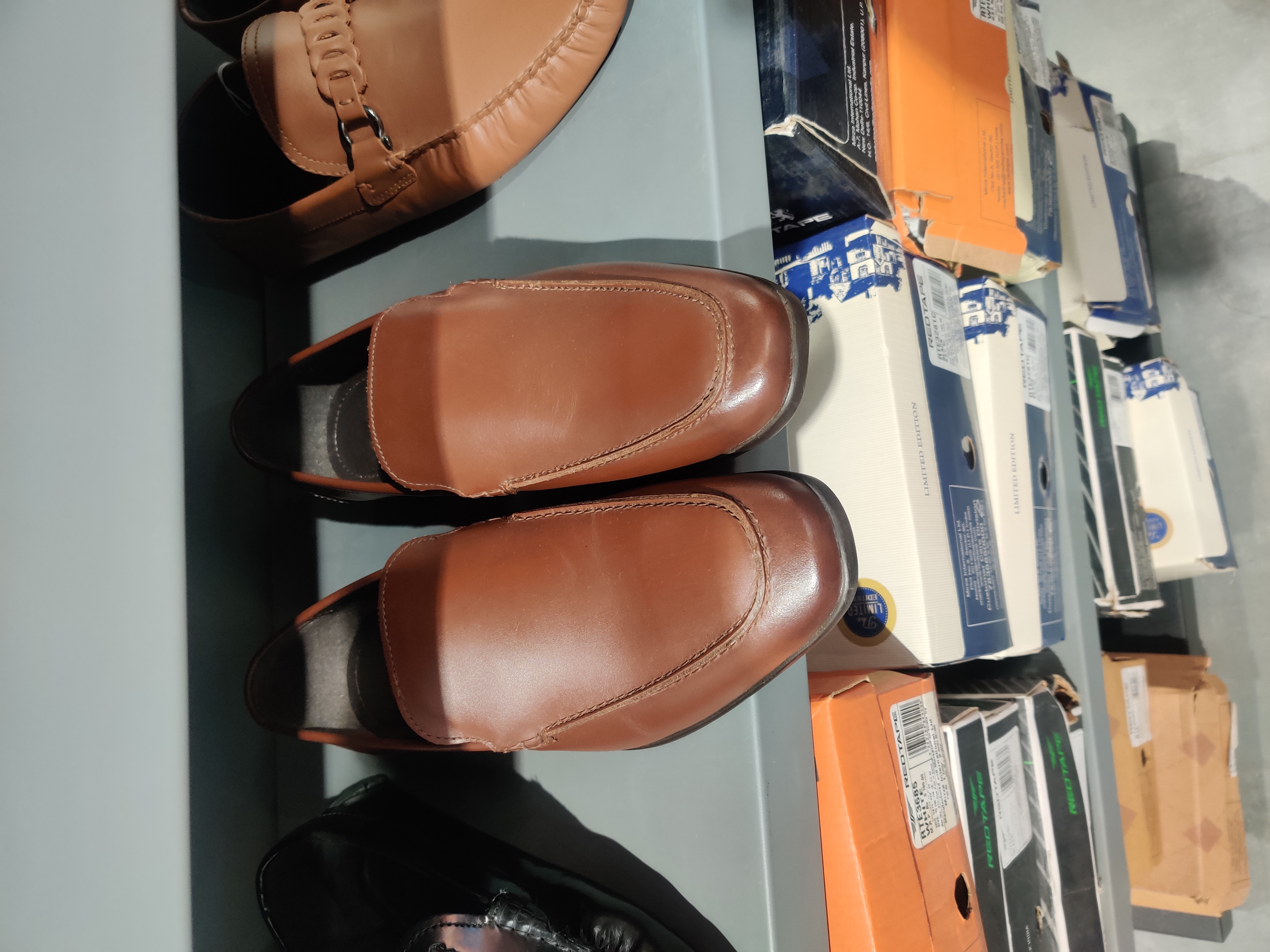 Brown shoe 