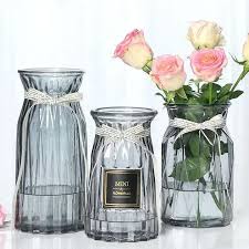 Glass flower vase