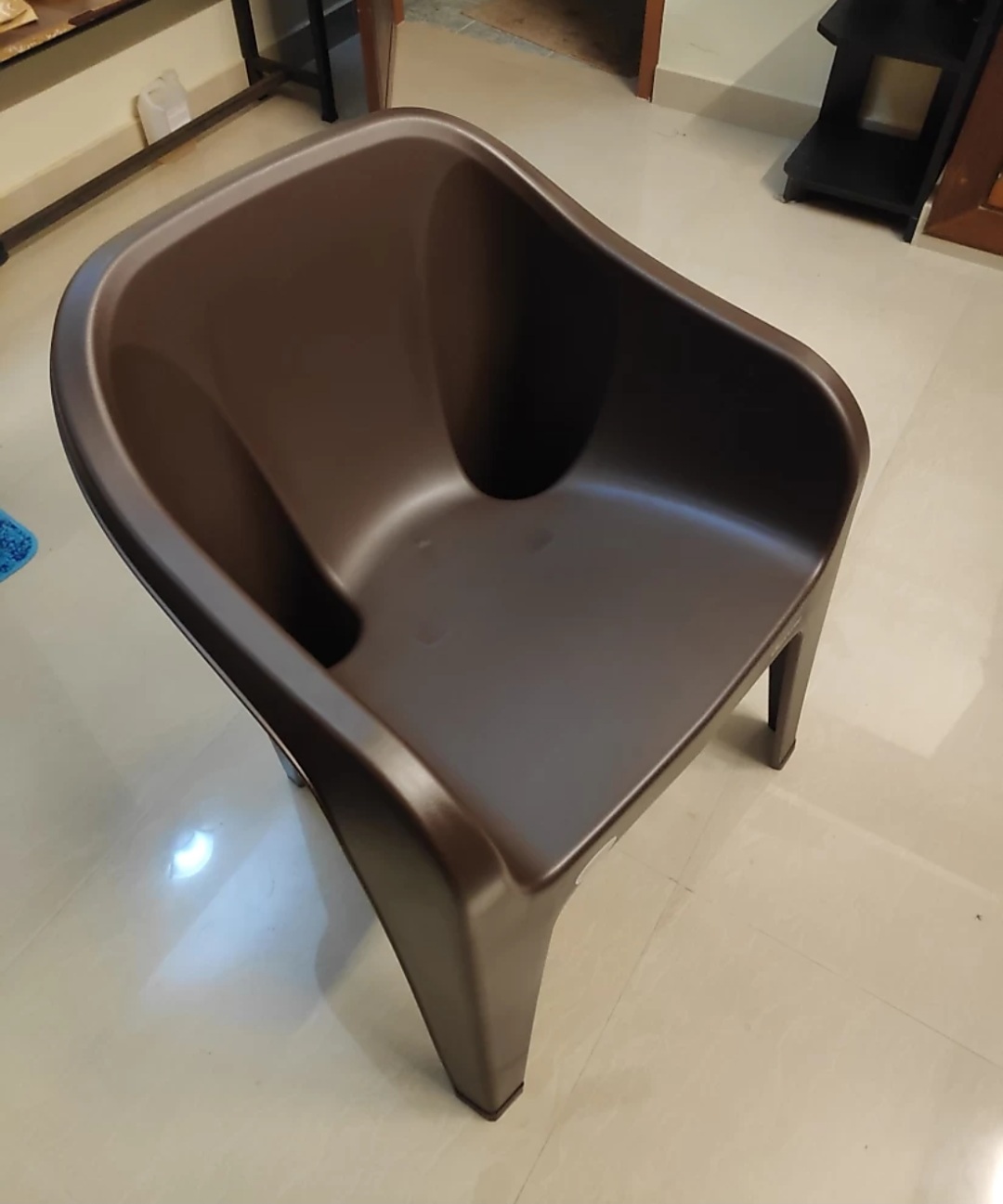 Outdoor indoor plastic chair