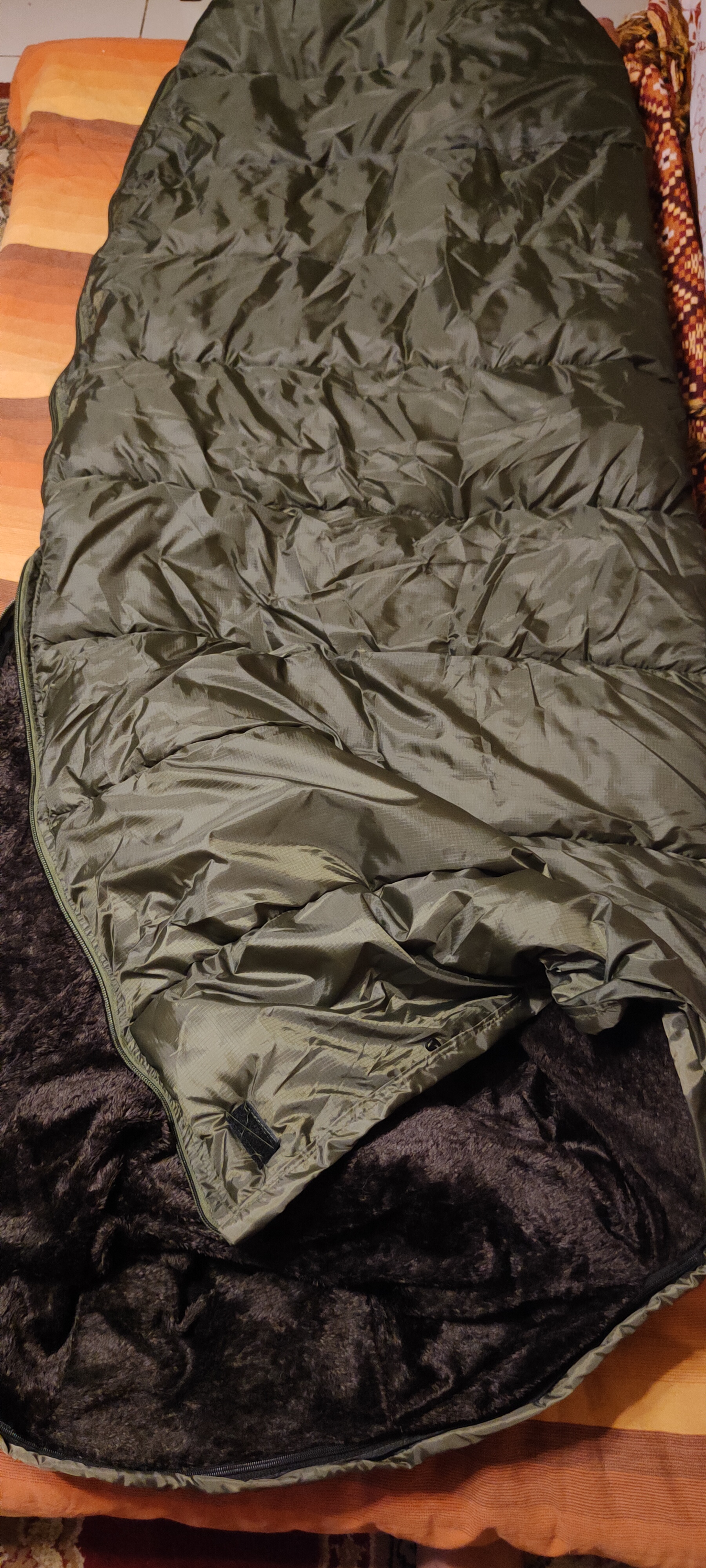 Sleeping bag upto - 10