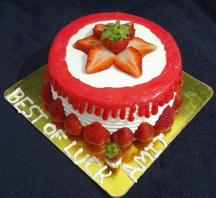 Fresh strawberry cake