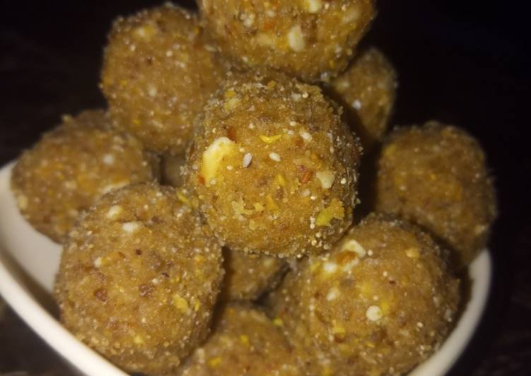 मेथीचे लाडू ( तुपातले ) - Methi Ladoo ( Ghee )