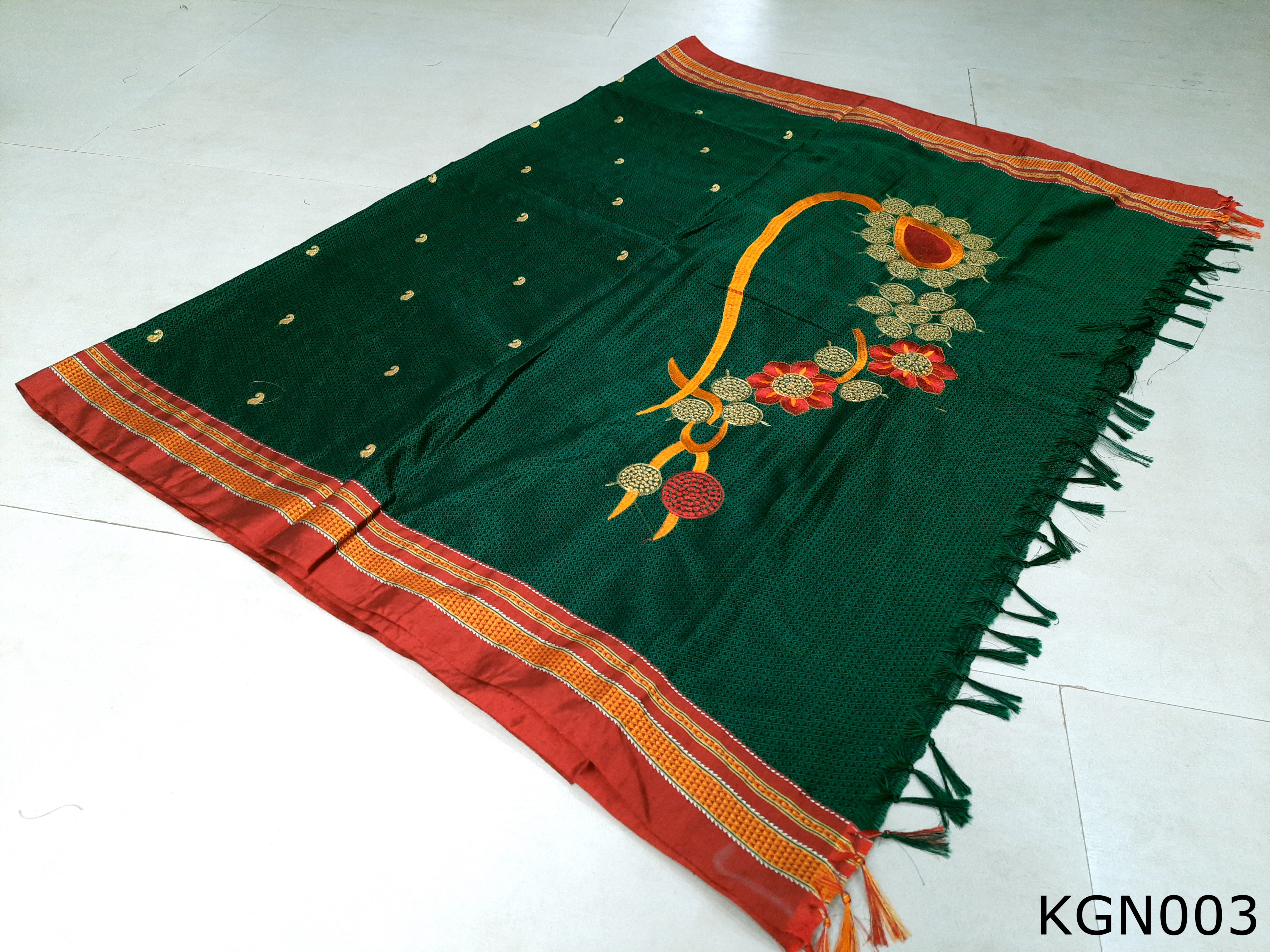 Khun Grand Nath Saree