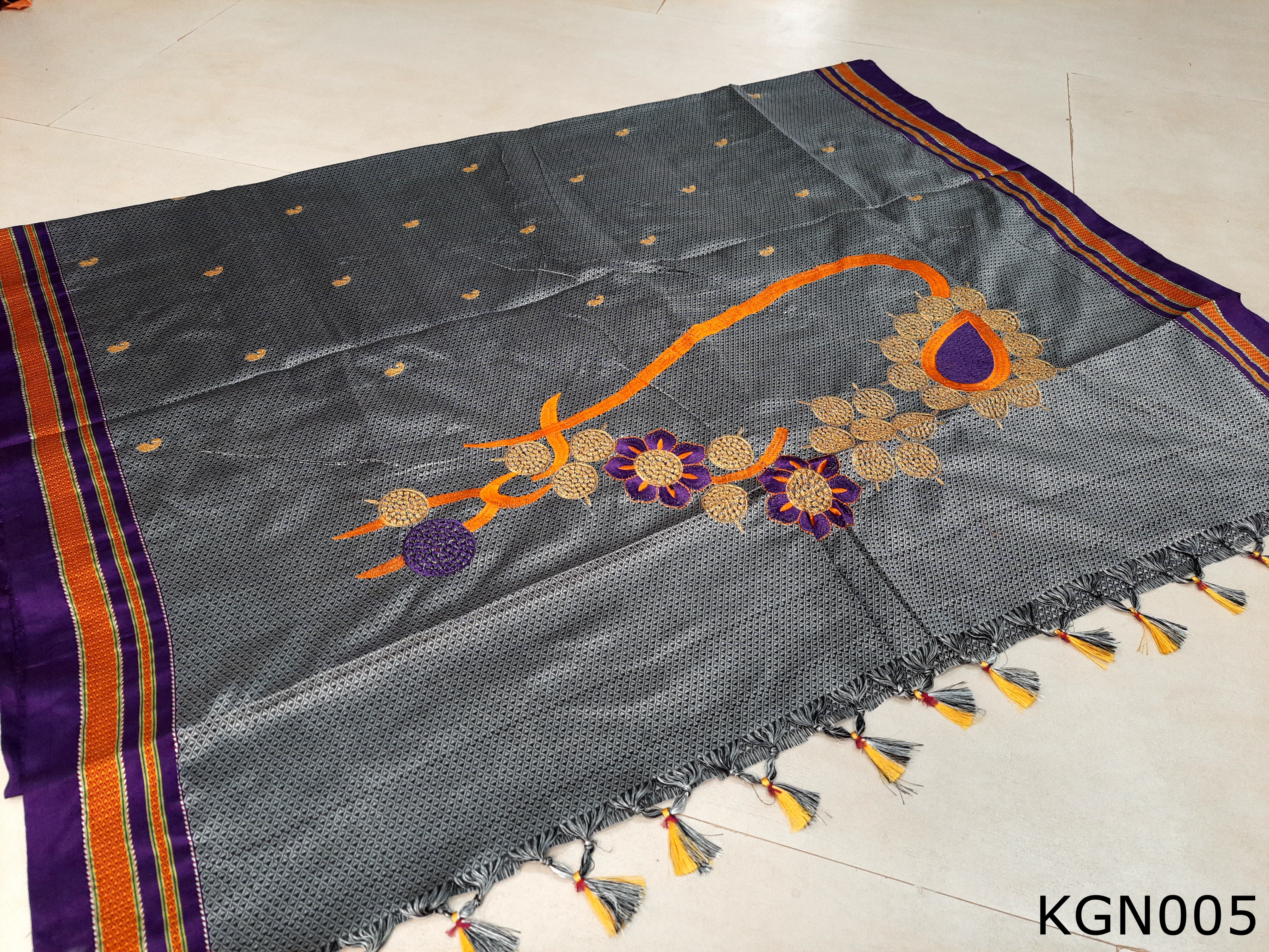 Khun Grand Nath Saree