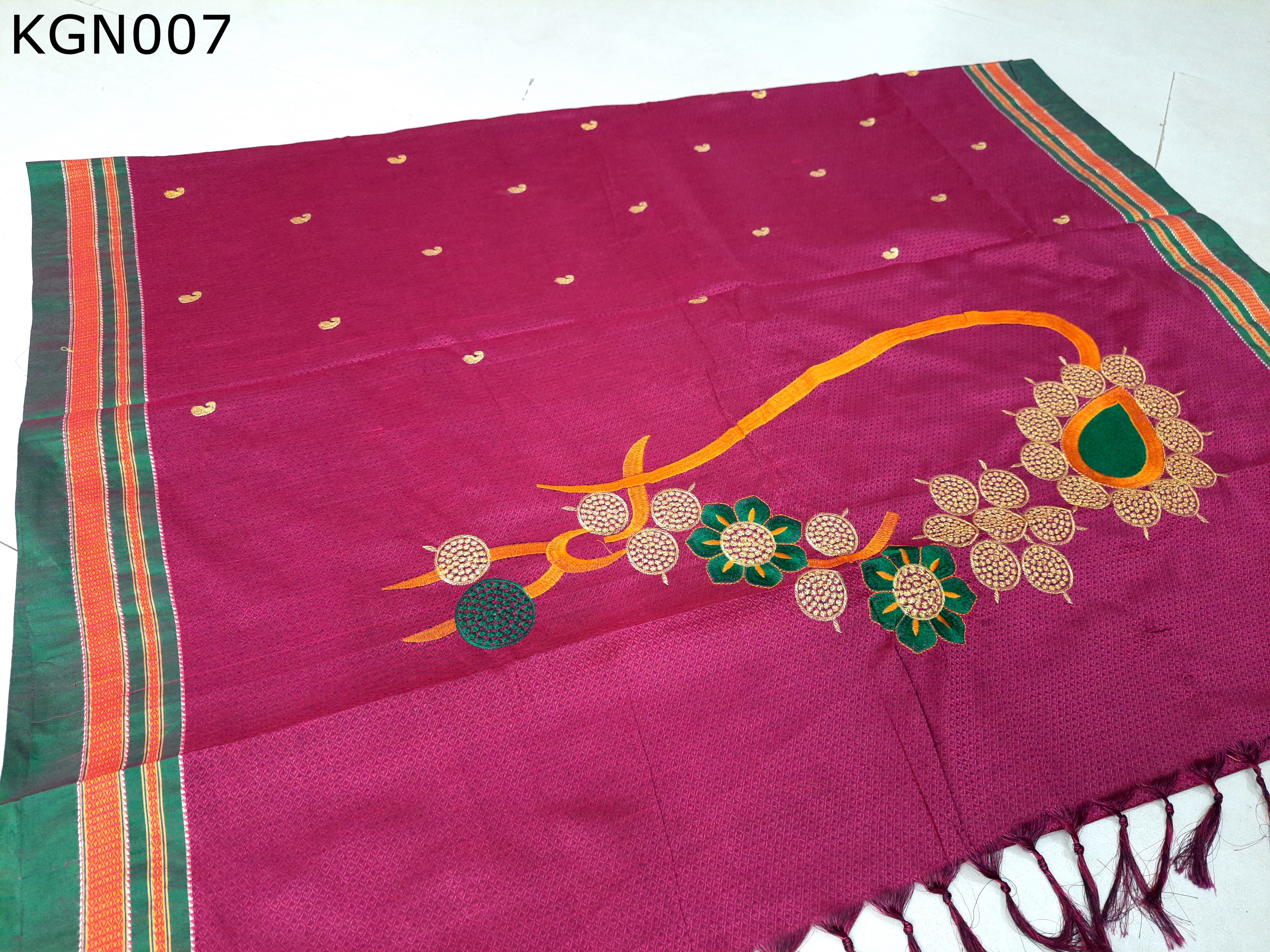 Khun Grand Nath Saree