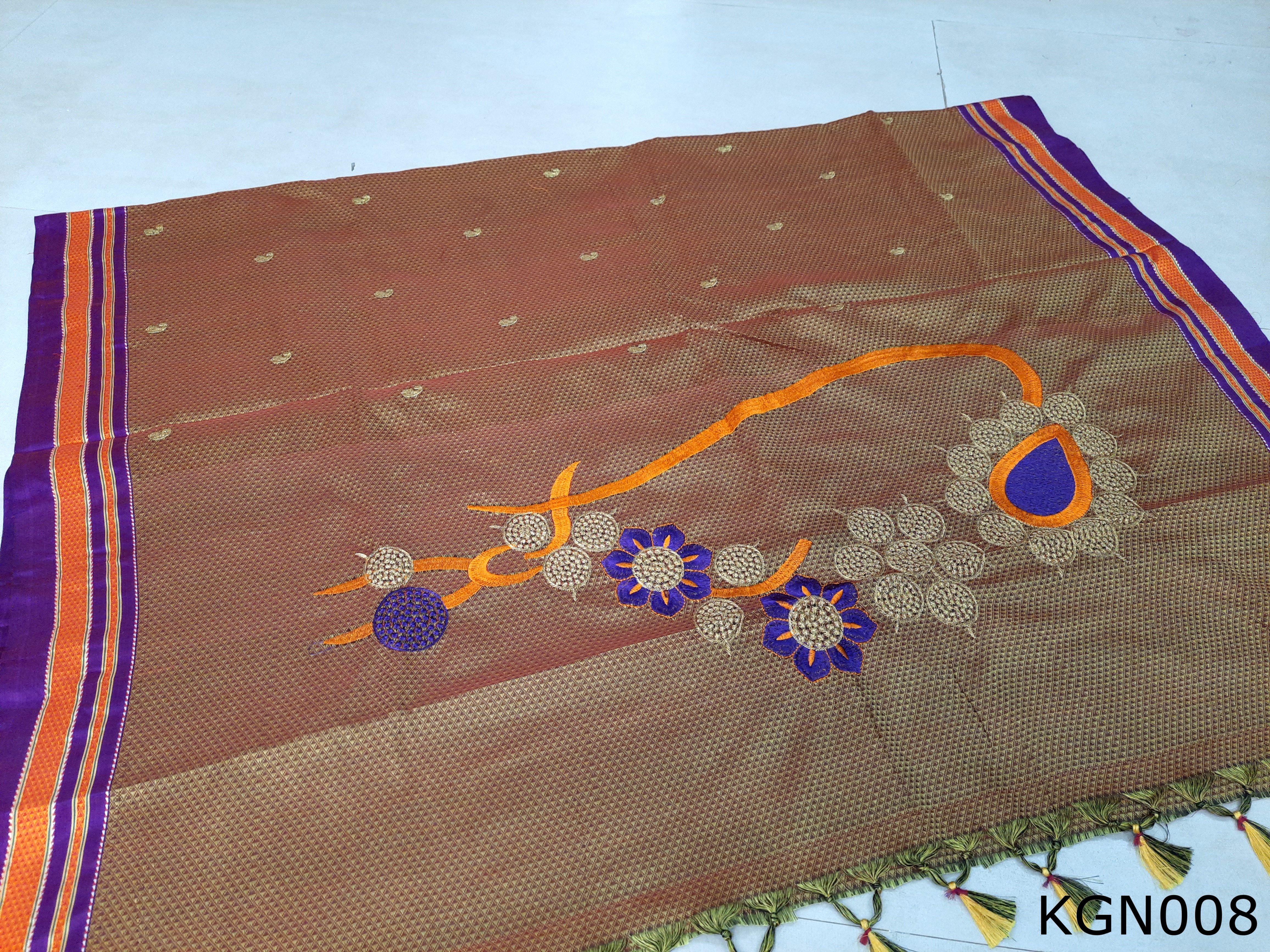Khun Grand Nath Saree
