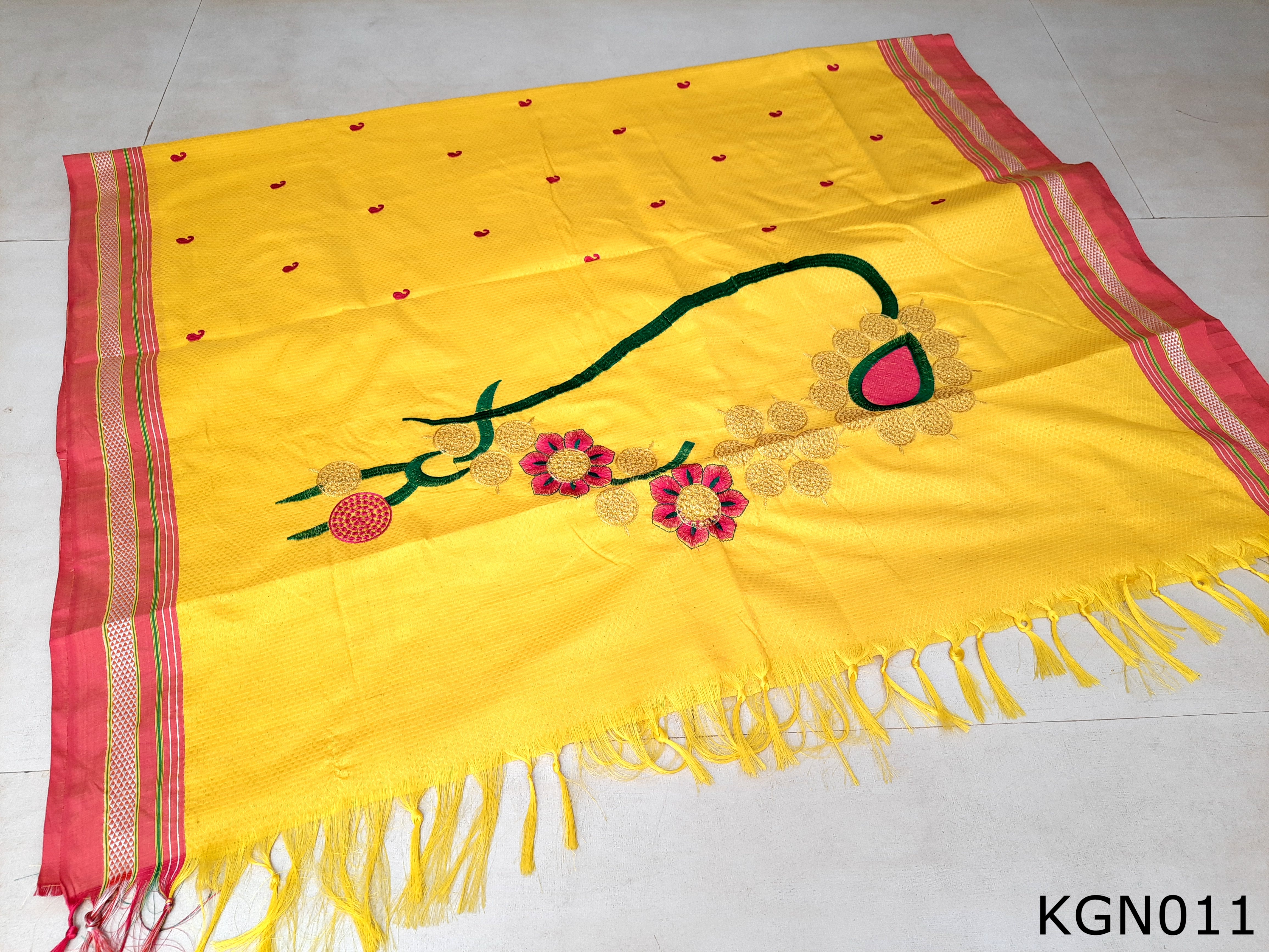 Khun Grand Nath Saree