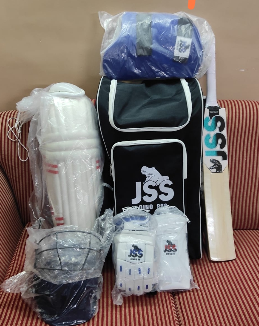 Jss junior cricket kit with English willow bat