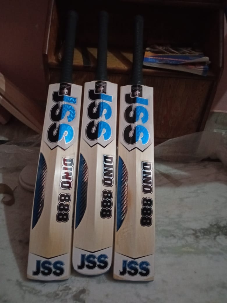 JSS ENGLISH WILLOW FULL SIZE CRICKET BAT