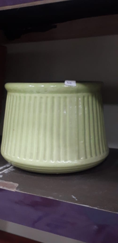 Ceramic pot (green)