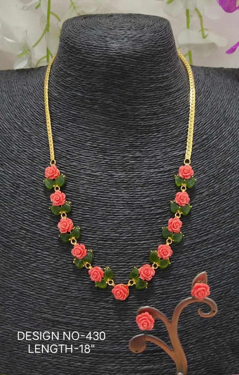Necklace 