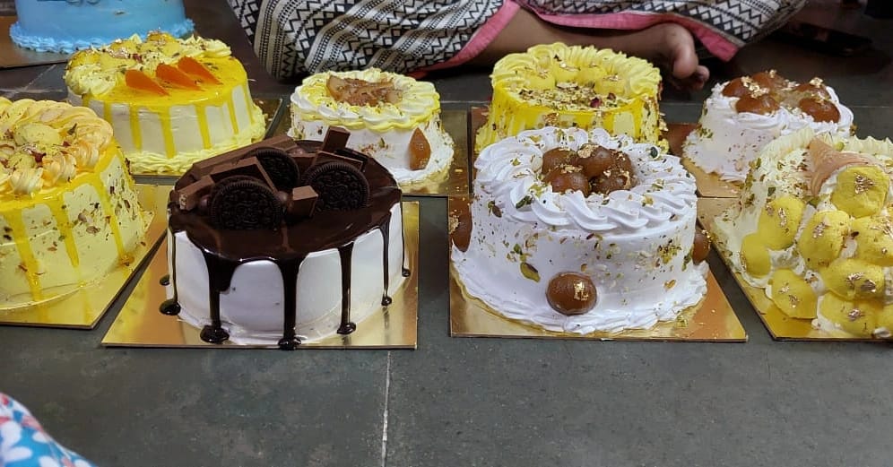 Gulab jaamun cake