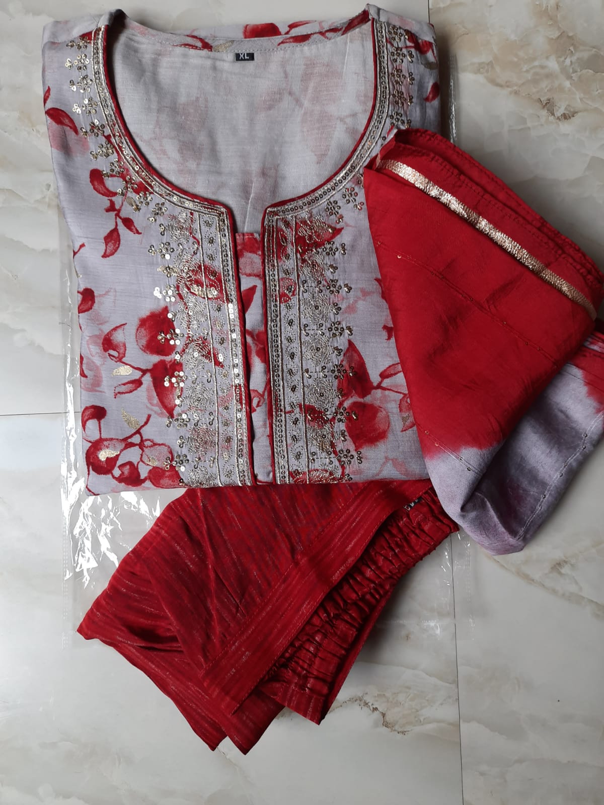 Grey Red 3pc