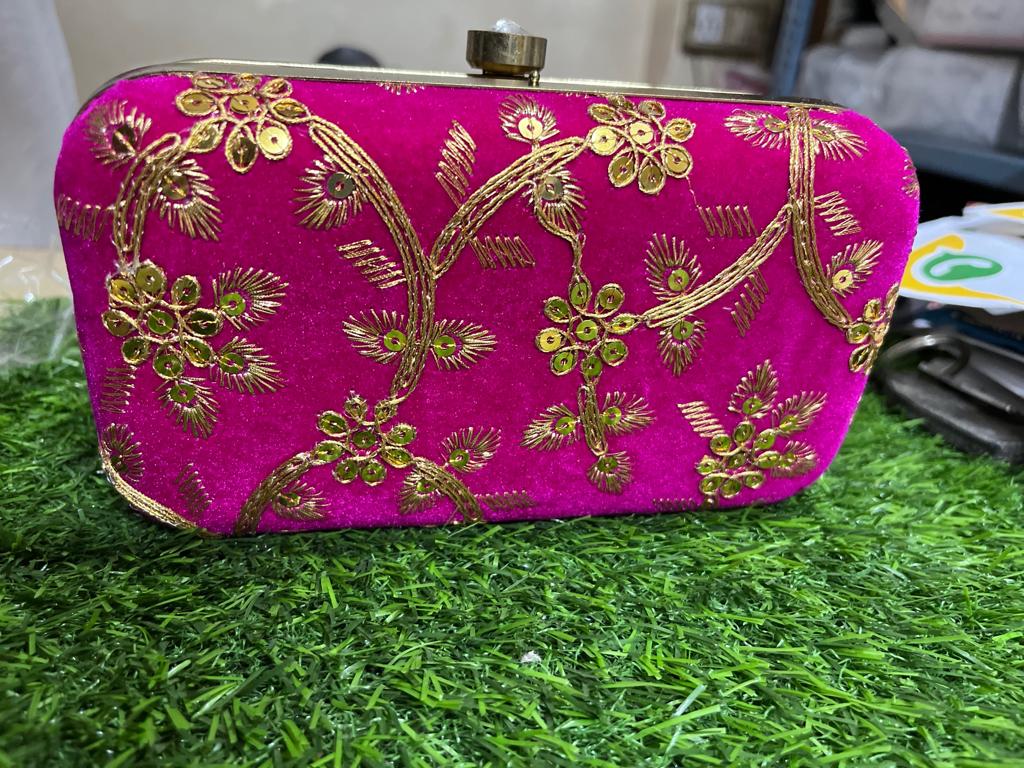 FFANCY PINK CLUTCH
