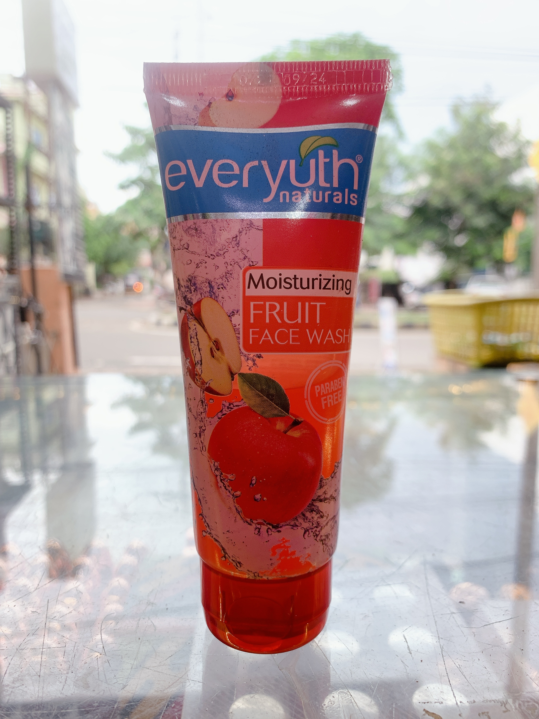 Everyouth Fruit Face Wash
