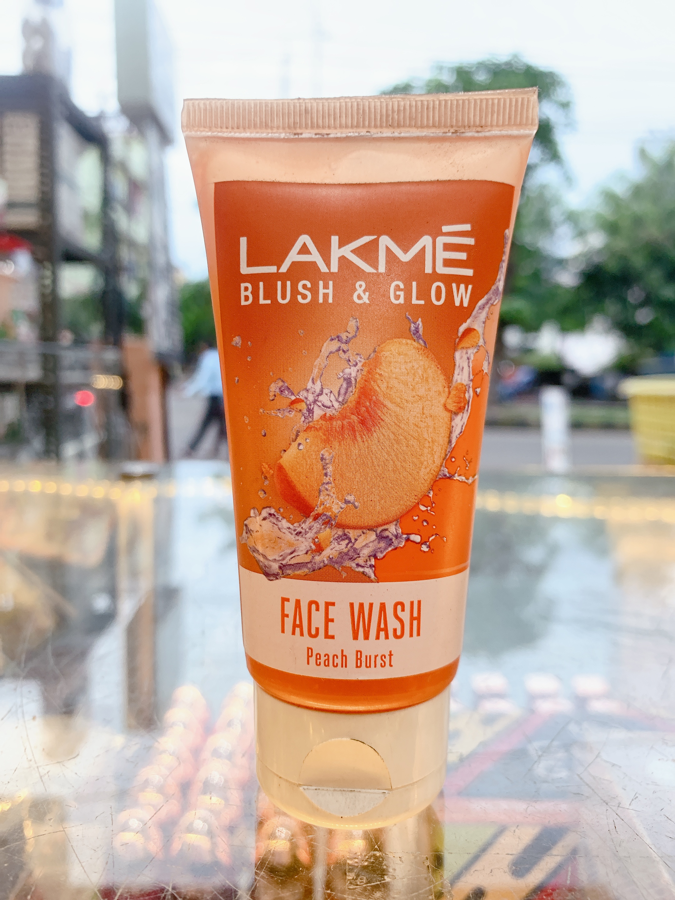 Lakme Blush & Glow Face Wash