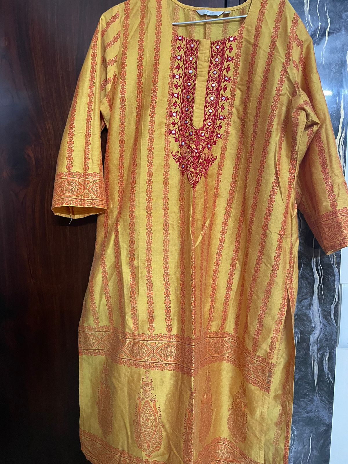 max xxl kurti used but in new condition