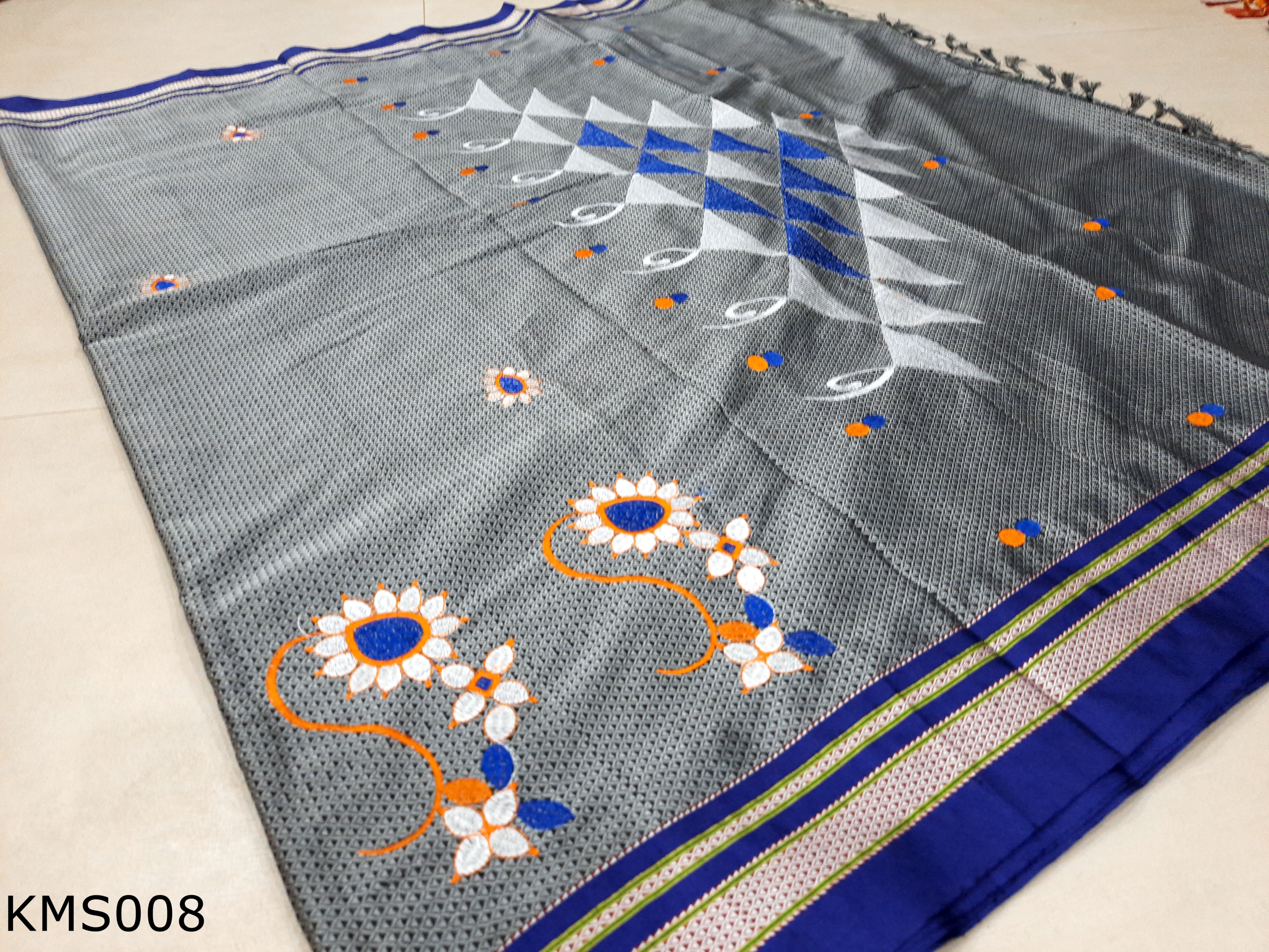 Khun Grand Saraswati Pallu