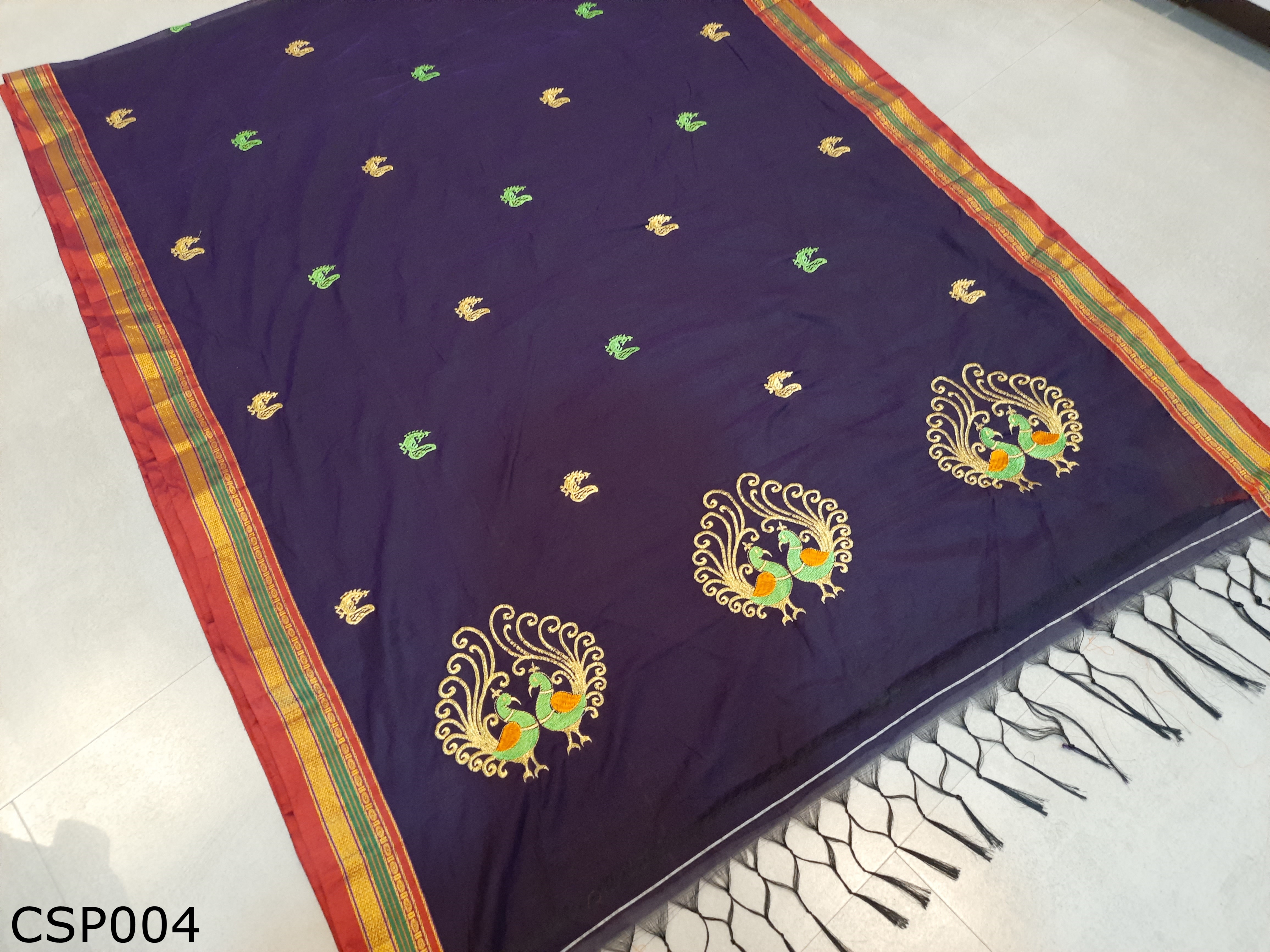 Beautifull More Embroidery On Pallu