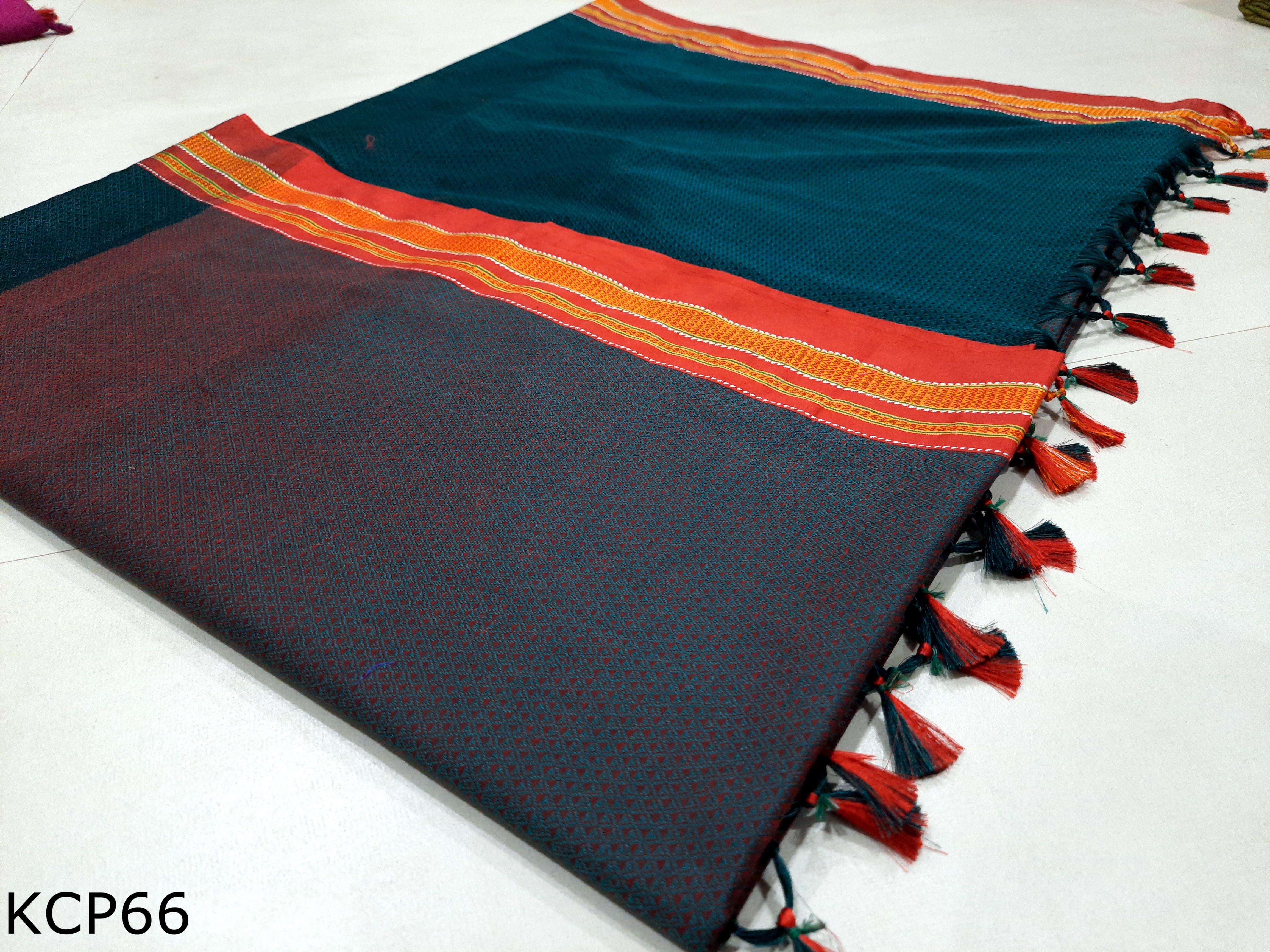 Khun Contrast Saree