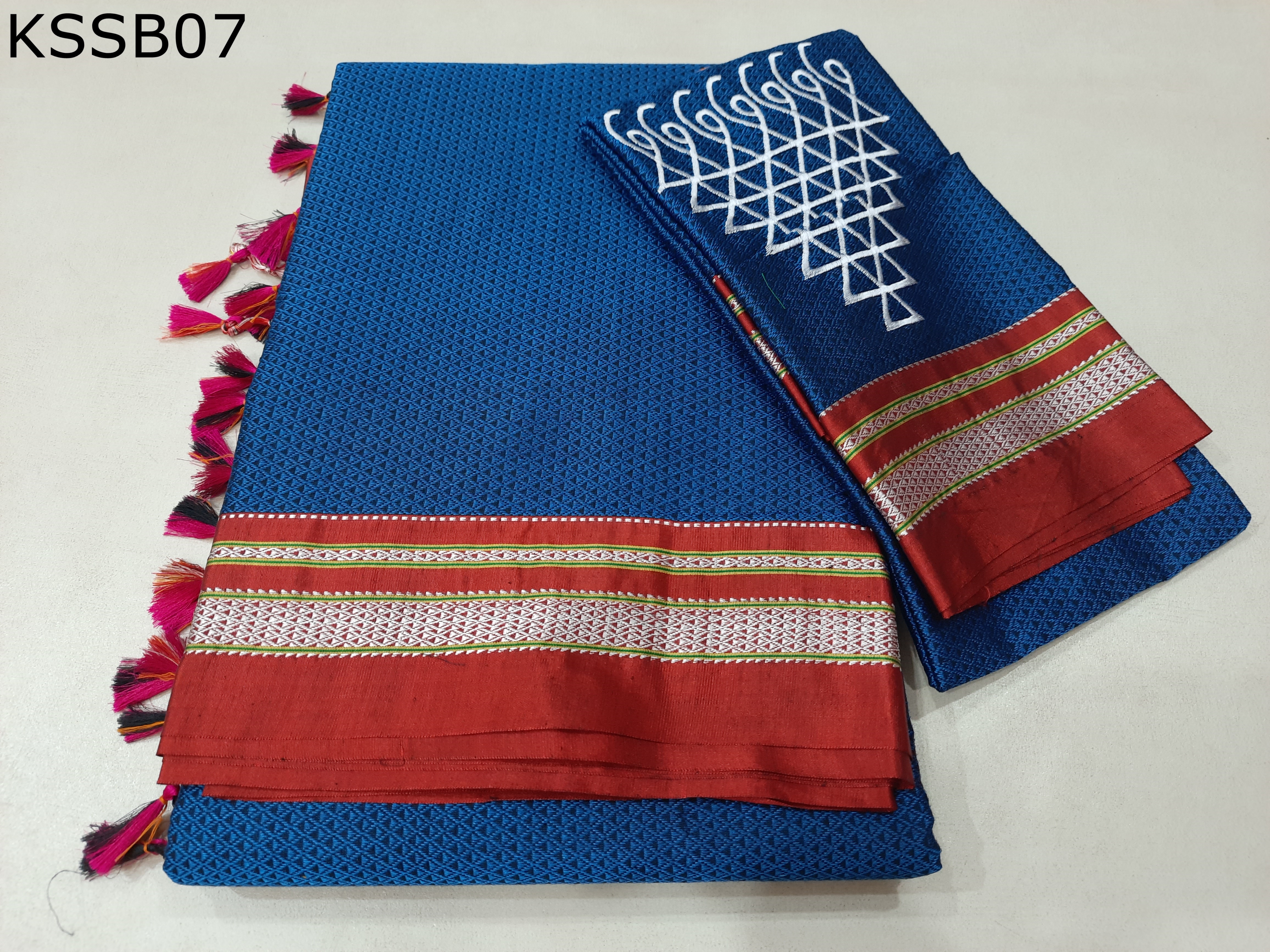 Khun Lining Pallu