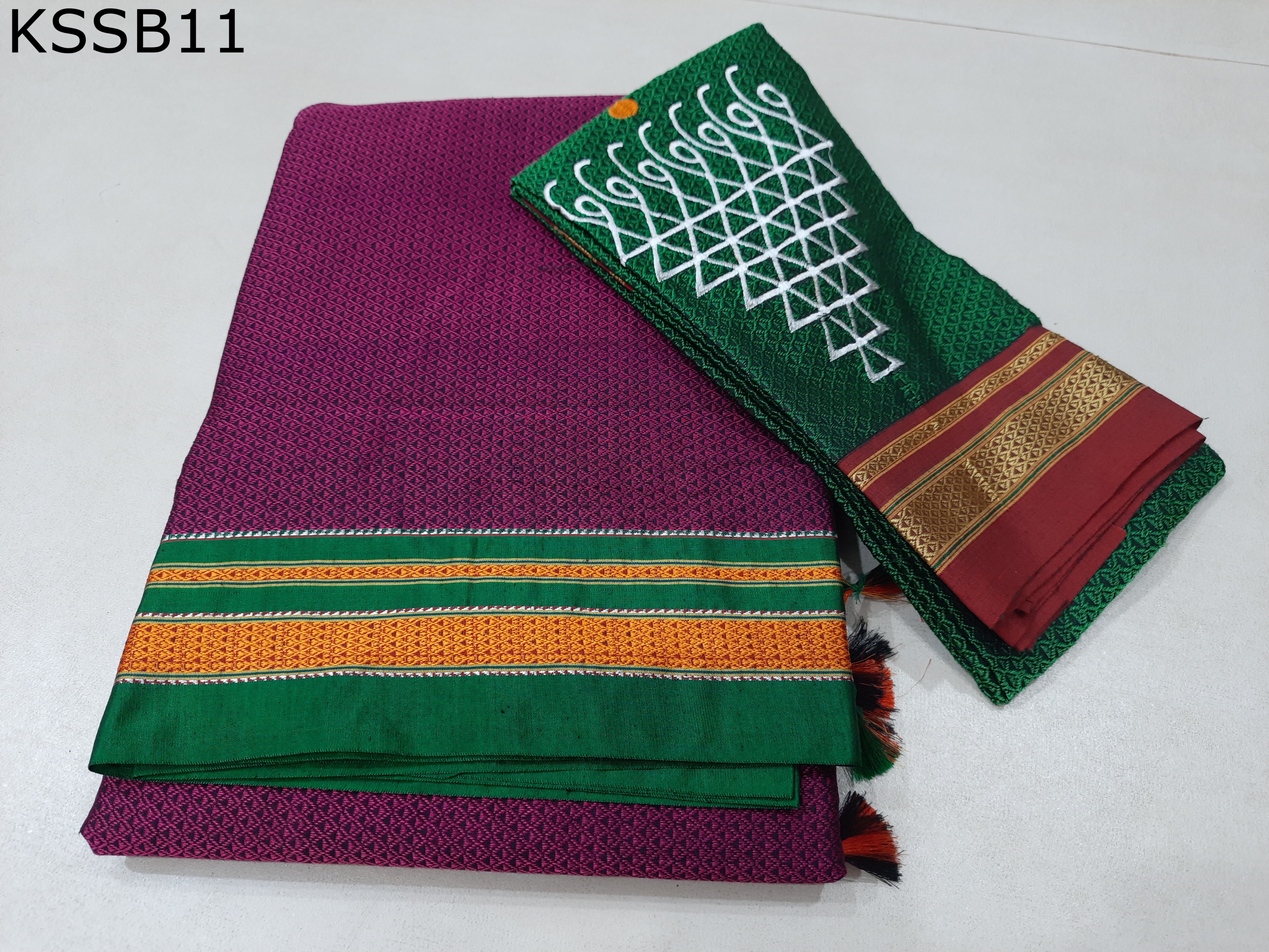 Khun Lining Pallu